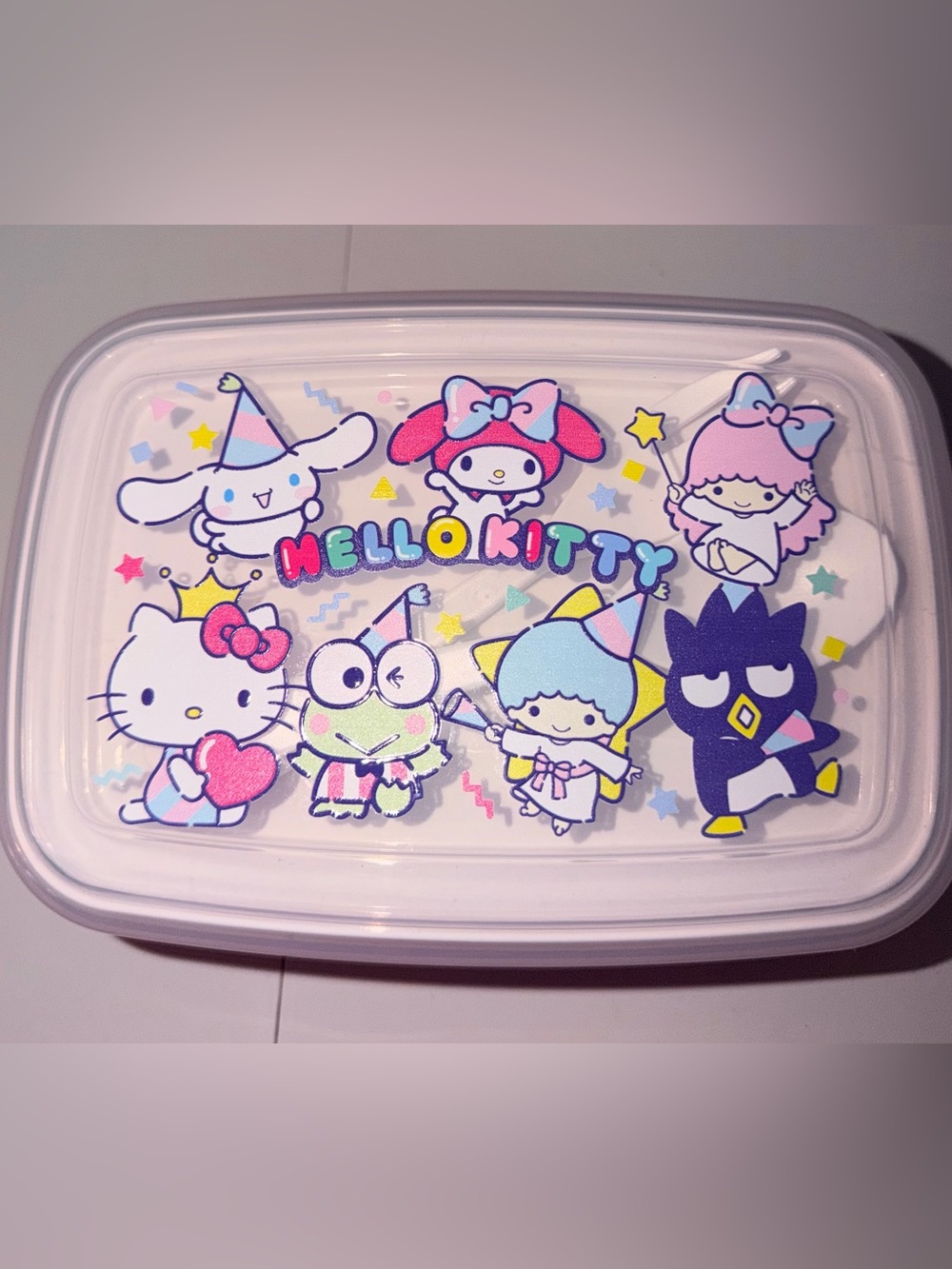 🍴NWOT Hello Kitty & friends Lunch Box with untencil set